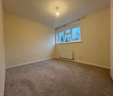 Kelvin Close, Arborfield, Reading, RG2 - Photo 5