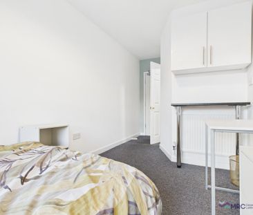 1 bedroom in a house share to rent - Photo 3