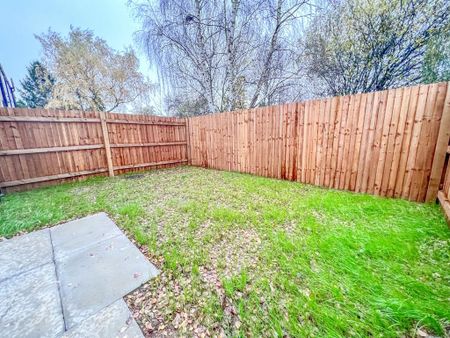 3 bedroom terraced house to rent - Photo 2