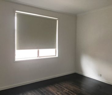 Comfortable 3 Bedroom Family Home - Photo 3