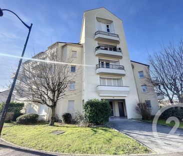 Location Appartement 2 pièces 49m² ST ANDRE LES VERGERS 10120 - Photo 1