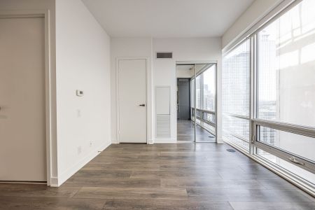 For Lease - 15 Grenville Street Unit# 2204, Toronto, Ontario - Photo 4