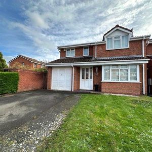 4 bedroom detached house to rent - Photo 3