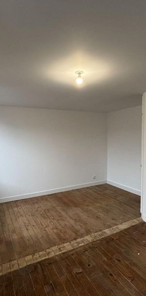 Une maison d'habitation comprenant : - Rez-de-chaussée : Cuisine, séjour, salon, salle d'eau... - Photo 1