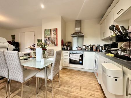 Chapter Way, London - Photo 4