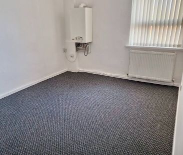 1 Bed Flat, Balmoral Road, L6 - Photo 4