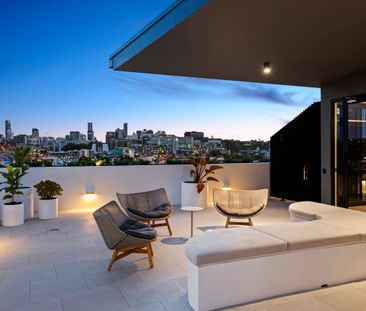 Designer Style and Luxury Living with a Rooftop Pool! - Photo 4