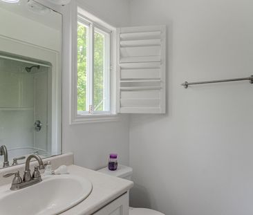 For Lease - 32 54th Street Unit# Upper, Wasaga Beach, Ontario - Photo 1