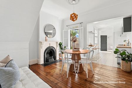 Character and convenience - Photo 5