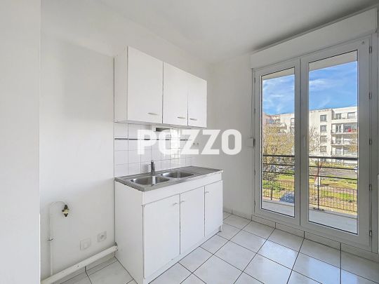 A LOUER : APPARTEMENT T2 - PARKING - BALCON - CHAUFFAGE INCLUS - QUARTIER MEMORIAL - Photo 1