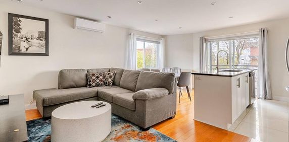 Superbe Appartement 4 1/2 à louer - semi meublé - Photo 2