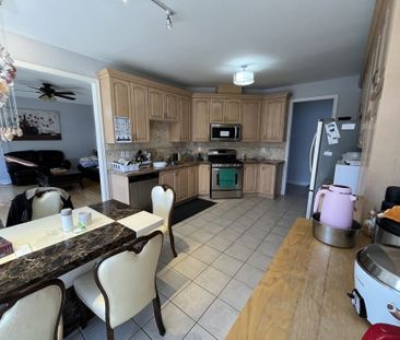 For Lease - 667 Peter Rupert Avenue, Vaughan, Ontario - Photo 4