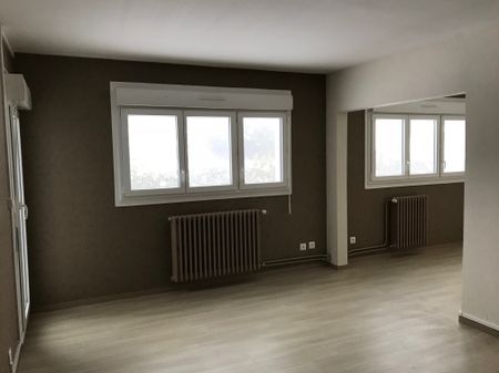 Location - Appartement T4 - 79 m² - Maîche - Photo 2