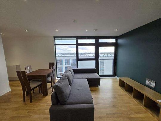 Pinnacle House, Enfield, EN1 - Photo 1