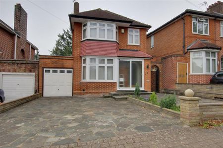 3 bedroom detached house to rent - Photo 4