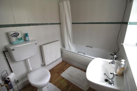 2 bedroom terraced house to rent - Photo 5