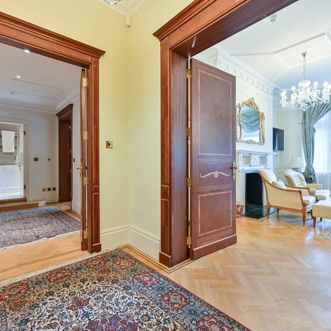 5 bedroom flat to rent - Photo 1