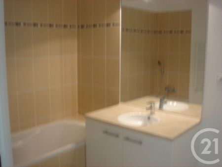 Location Appartement 3 pièces 60m² MARSEILLE 12ème - Photo 2