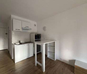 Location Appartement 1 pièce 22m² - Photo 2