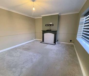 Crawley Crescent, BN22 - Photo 2