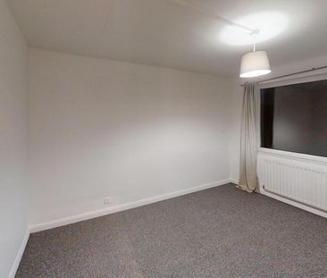 2 bedroom maisonette to rent - Photo 3