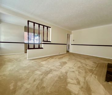 2 bedroom bungalow to rent Cradock Place, Worthing, BN13 - Photo 6