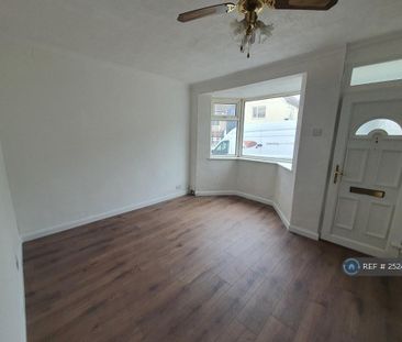 3 bedroom terraced house to rent - Photo 2