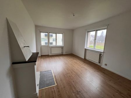 Parallellgatan, Sävsjö - Photo 2