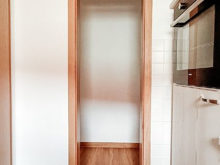 TOLLE 1-Raum-Wohnung in EINSIEDEL mit BALKON und STELLPLATZ mieten - Photo 4