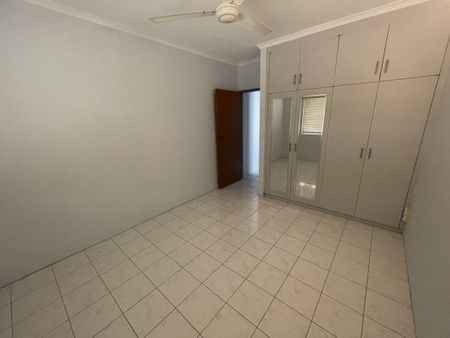 Spacious & Convenient Living - Photo 5