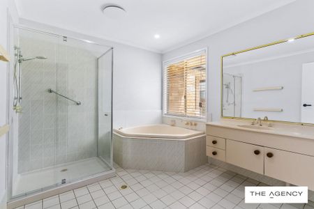 WATER FRONT LIVING - Photo 4