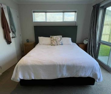 MODERN EASY LIVING IN KENSINGTON - Photo 4