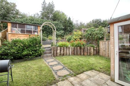 2 bedroom semi-detached house to rent - Photo 3