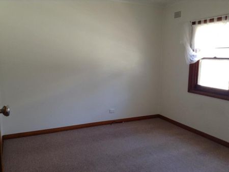 ONE BEDROOM UNIT - AIR CONDITIONED - Photo 4