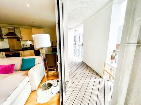 1 Bed Flat, Trinity Tower, E14 - Photo 4