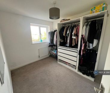 3 bedroom semi-detached house to rent - Photo 5