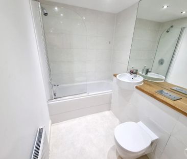 2 bedroom flat to rent - Photo 4