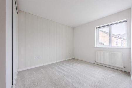 To Let 3 Bed House - Semi-Detached - Photo 3