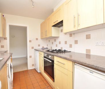 3 bedroom semi-detached house to rent - Photo 4