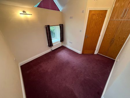 3 bedroom detached house to rent - Photo 4
