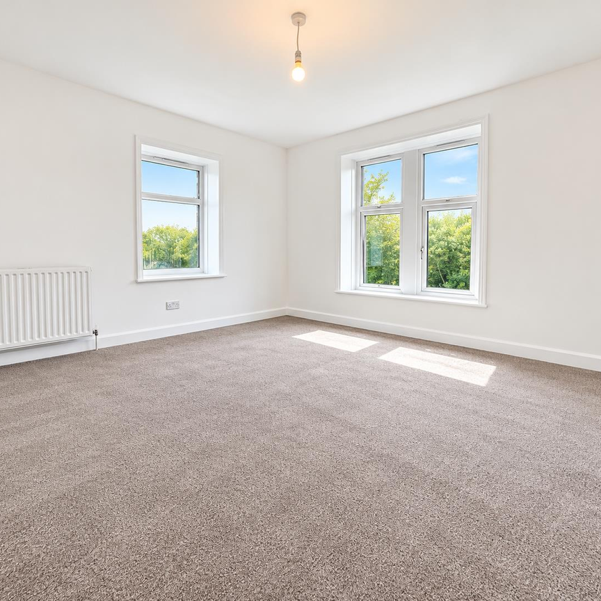 Colne Road, Keighley, Cowling - Photo 1