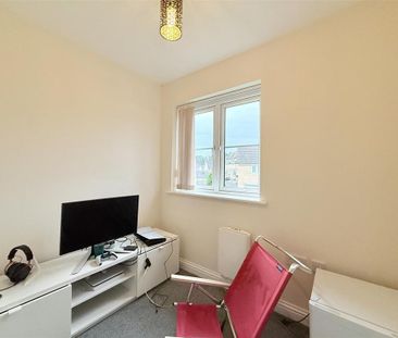 4 bedroom semi-detached house to rent - Photo 6