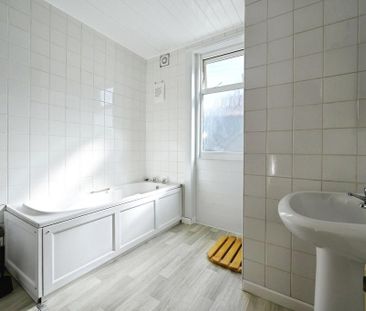1 bedroom in a house share to rent - Photo 6