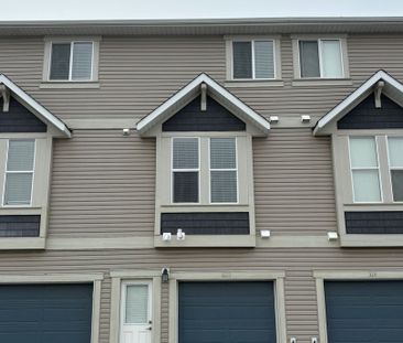 Charming 2-Bedroom Home in Airdrie – Convenient &amp; Cozy! - Photo 4