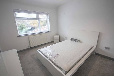 One-Bedroom House share - Photo 5