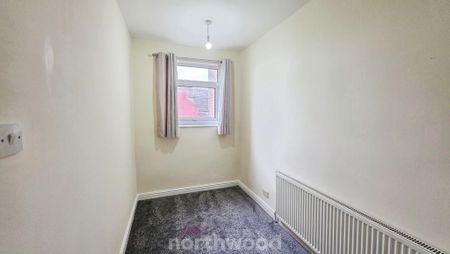 2 bedroom terraced house to rent - Photo 4