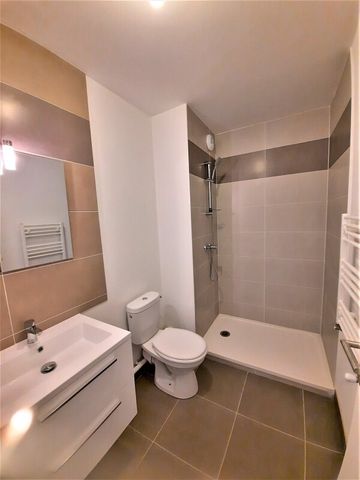 Location Appartement 2 pièces 43m² MELUN 77000 - Photo 4