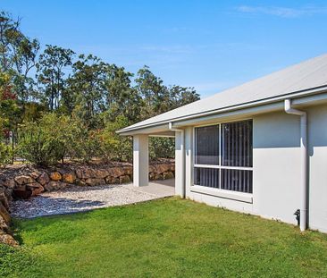 Modern 3 bedroom Air Conditioned Corner Duplex In Great Location - Photo 3