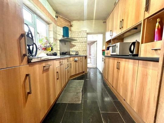 3 bedroom terraced house to rent - Photo 1