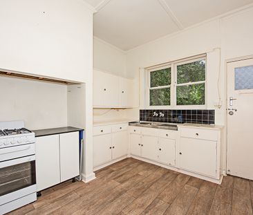 9 Kurrajong Avenue, St Kilda East VIC 3183 - House For Rent | Domain - Photo 4